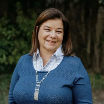 Portrait of Shelly Jiles